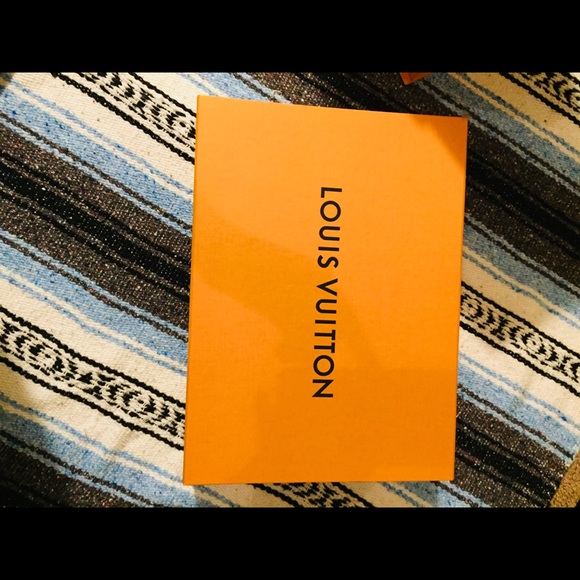 Bags & Shoe boxes - Picture 5 of 7